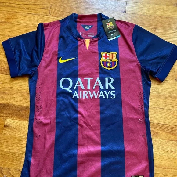 NWT Authentic Barcelona Qatar Airways Jersey size M - Picture 1 of 8